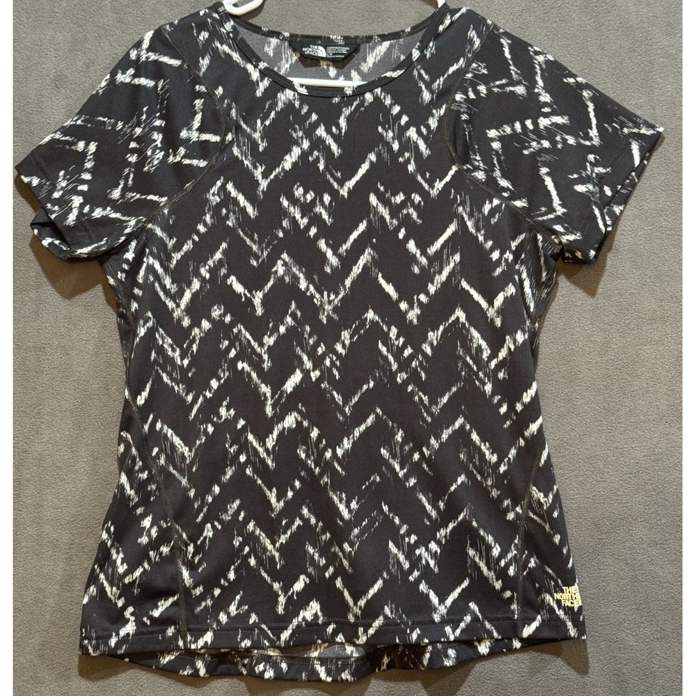 The North Face Womens FlashDry Short Sleeve Active Top Black White Chevron Large